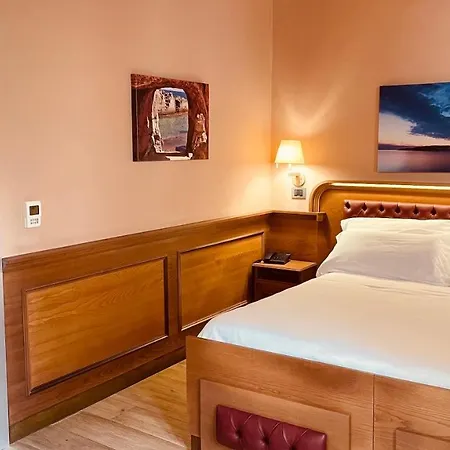 Le Club Boutique Hotel 4*