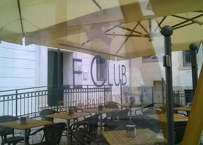 Отель Le Club Boutique Лечче