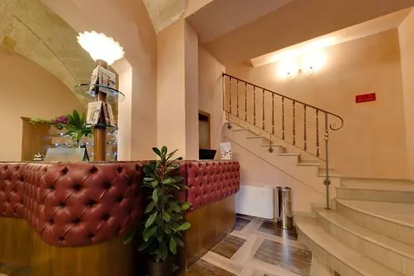 Le Club Boutique Отель Лечче