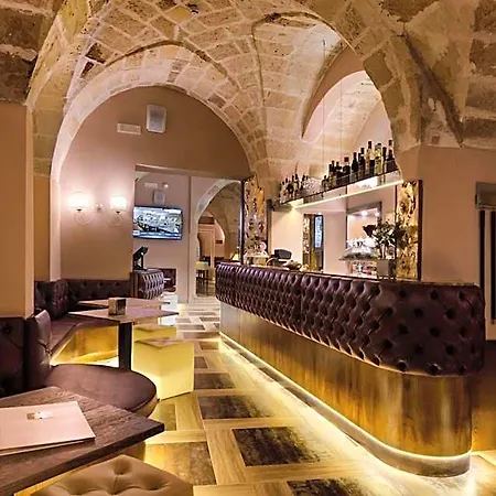 Le Club Boutique מלון